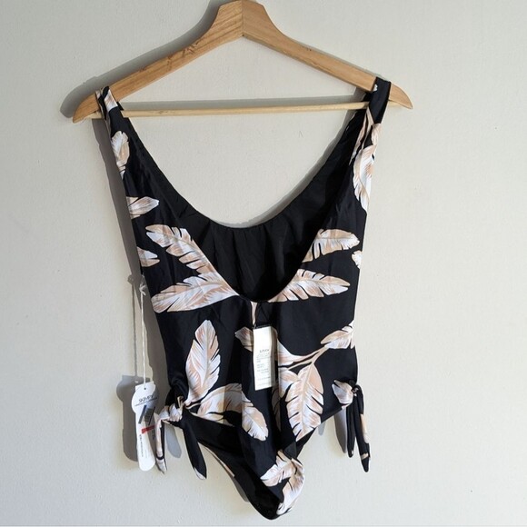Sisstrevolution Leafy Print One Piece Side Tie Swimsuit NWT - Picture 2 of 7